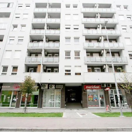 アパート Moonstone 1 *